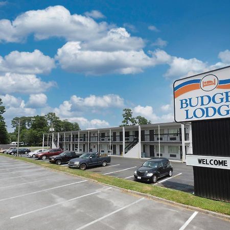 Budget Lodge Churchland Чесапийк Екстериор снимка